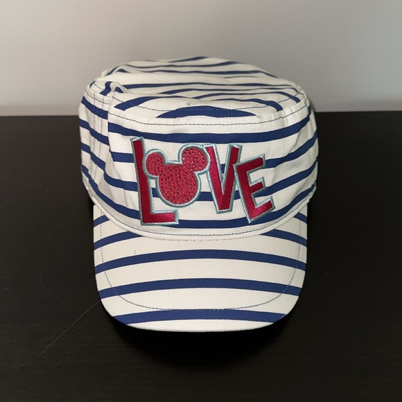 NWT! Disney Sparkly Mickey Love Hat - Picture 2 of 9